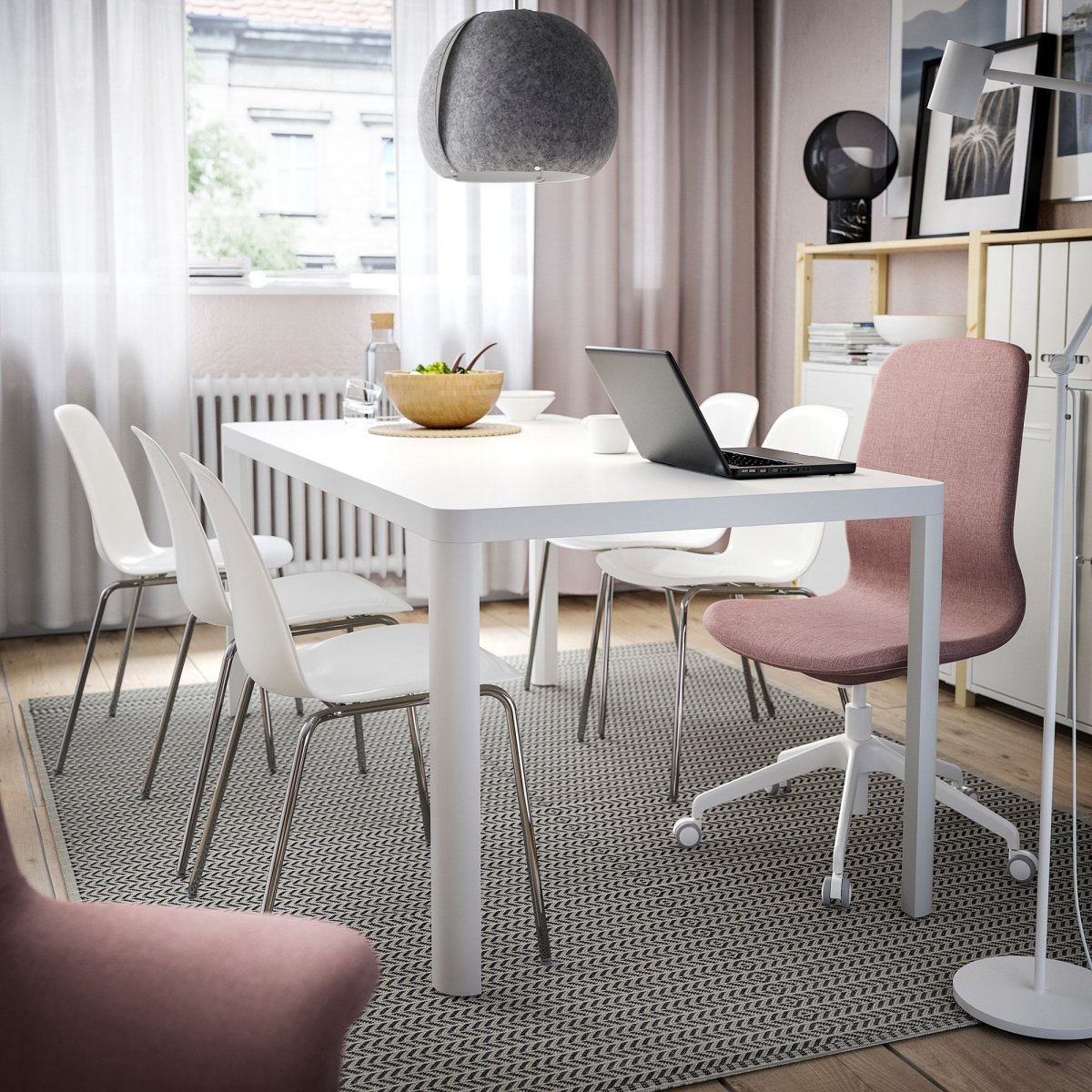 Шкаф витрина ikea БЬЮРСТА