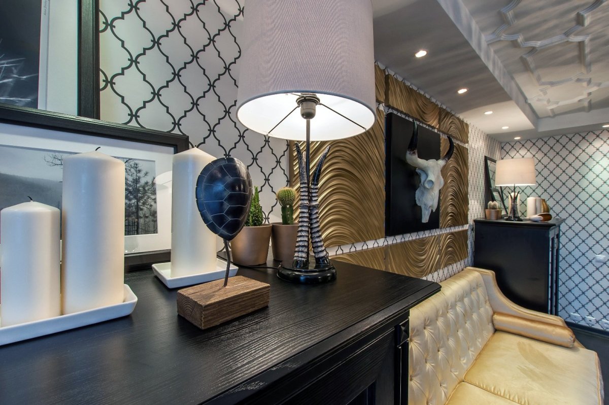 Зеркальная колонна