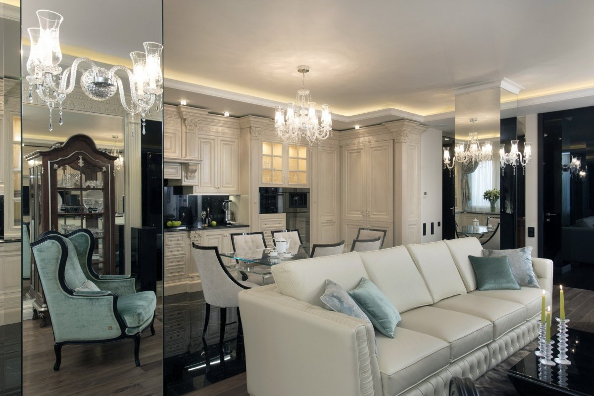 Зеркальная колонна