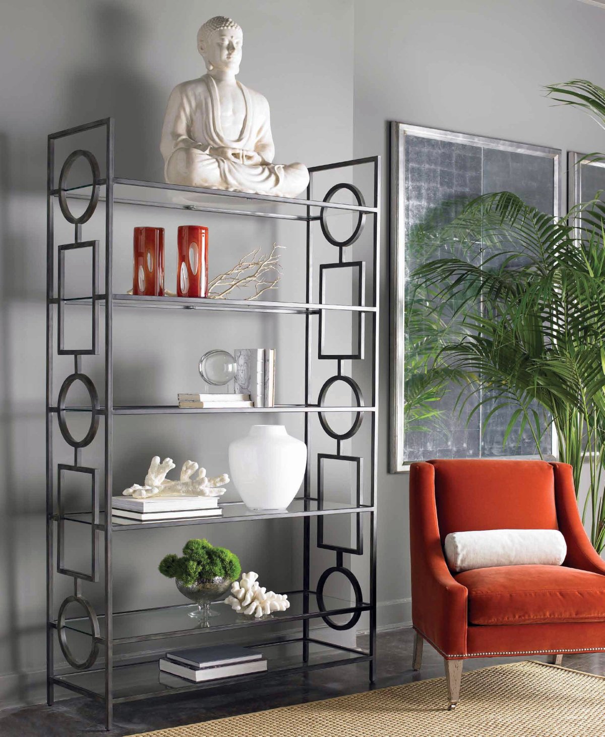 Стеклянная полка на стену