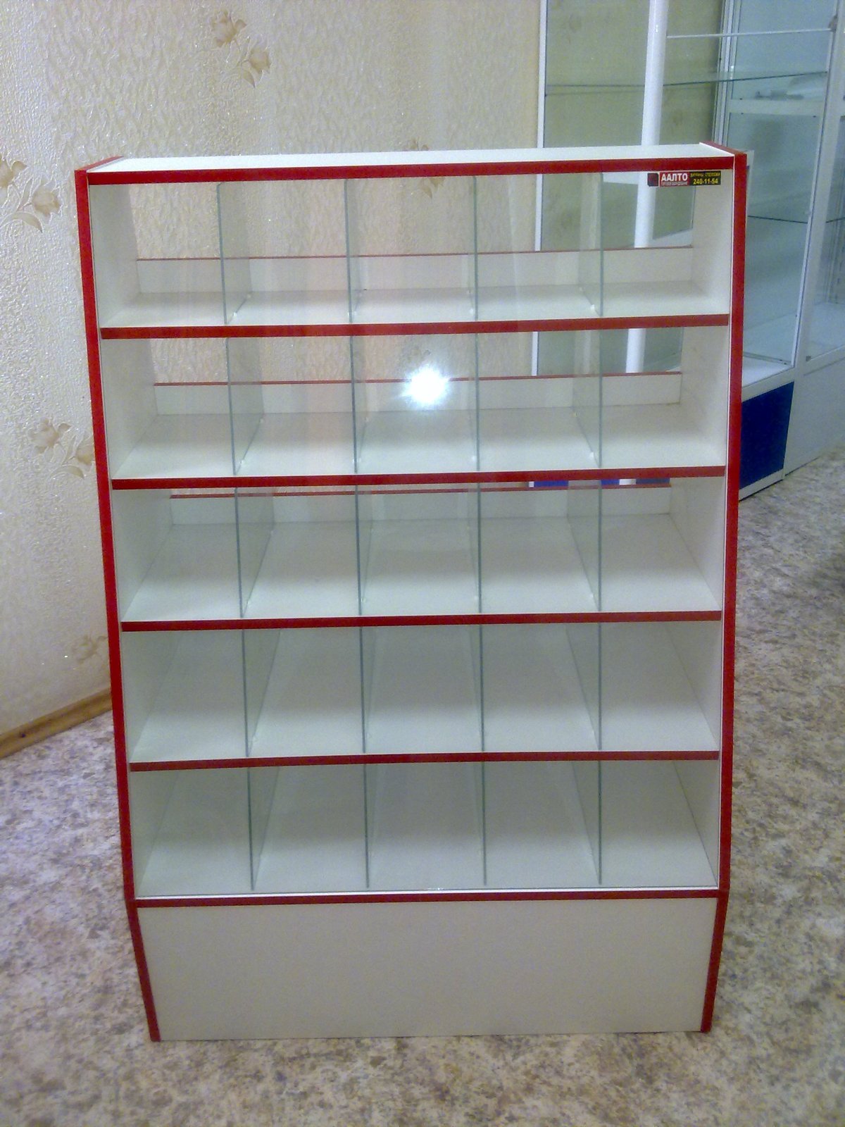 Стеллаж стеклянные полки