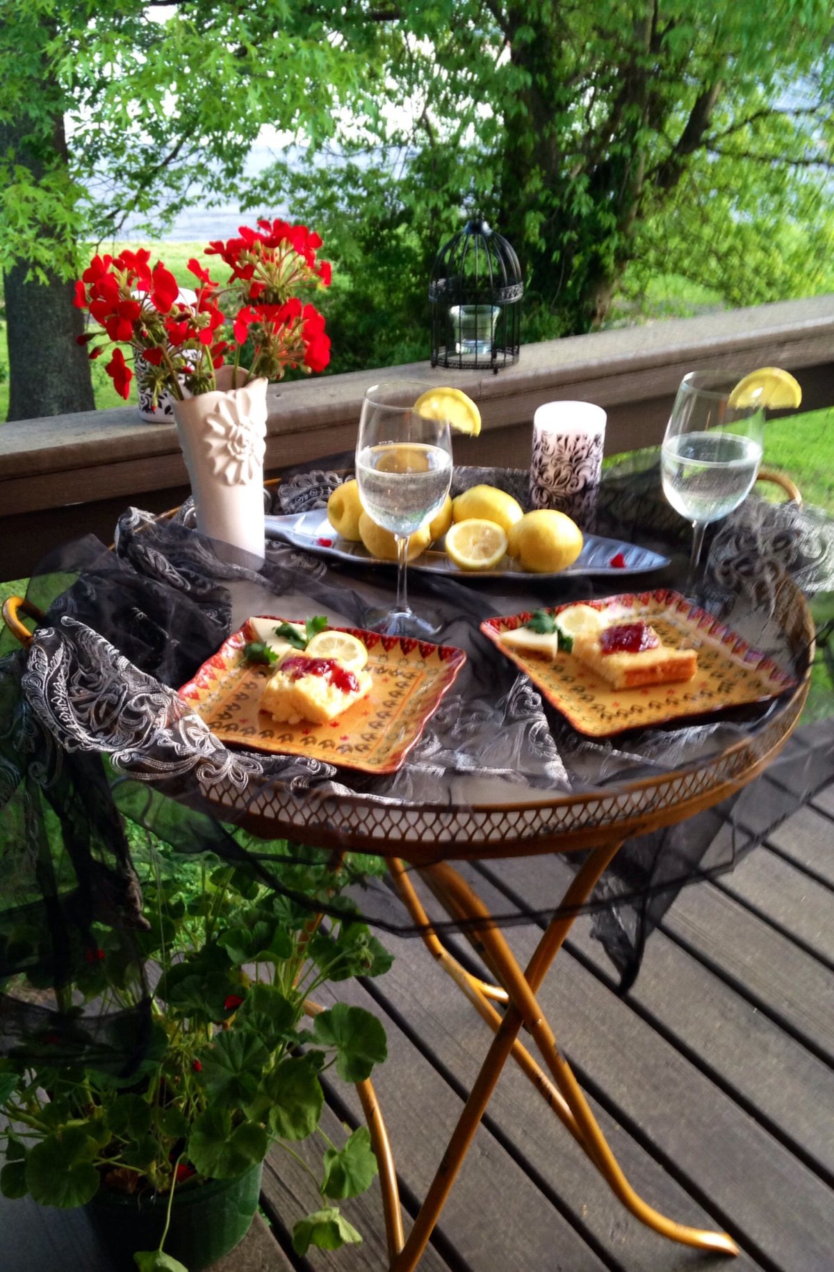 завтрак в саду фото
