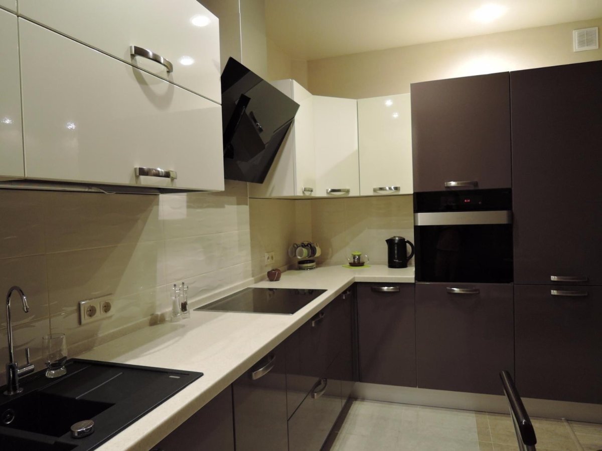 Кухни из пластика Арпа белый глянец