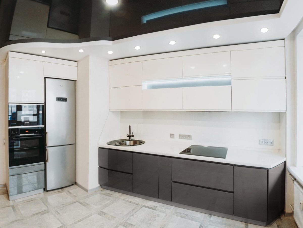 Угловая кухня без ручек