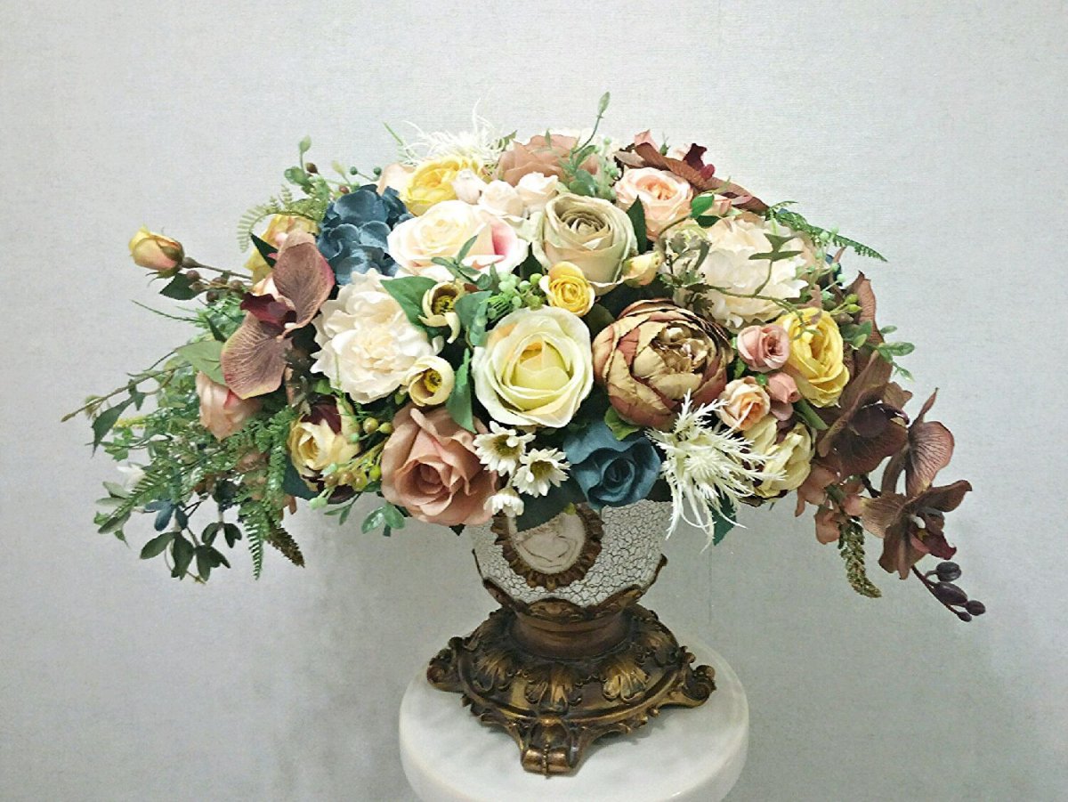 Композиции из искусственных пионов для интерьера