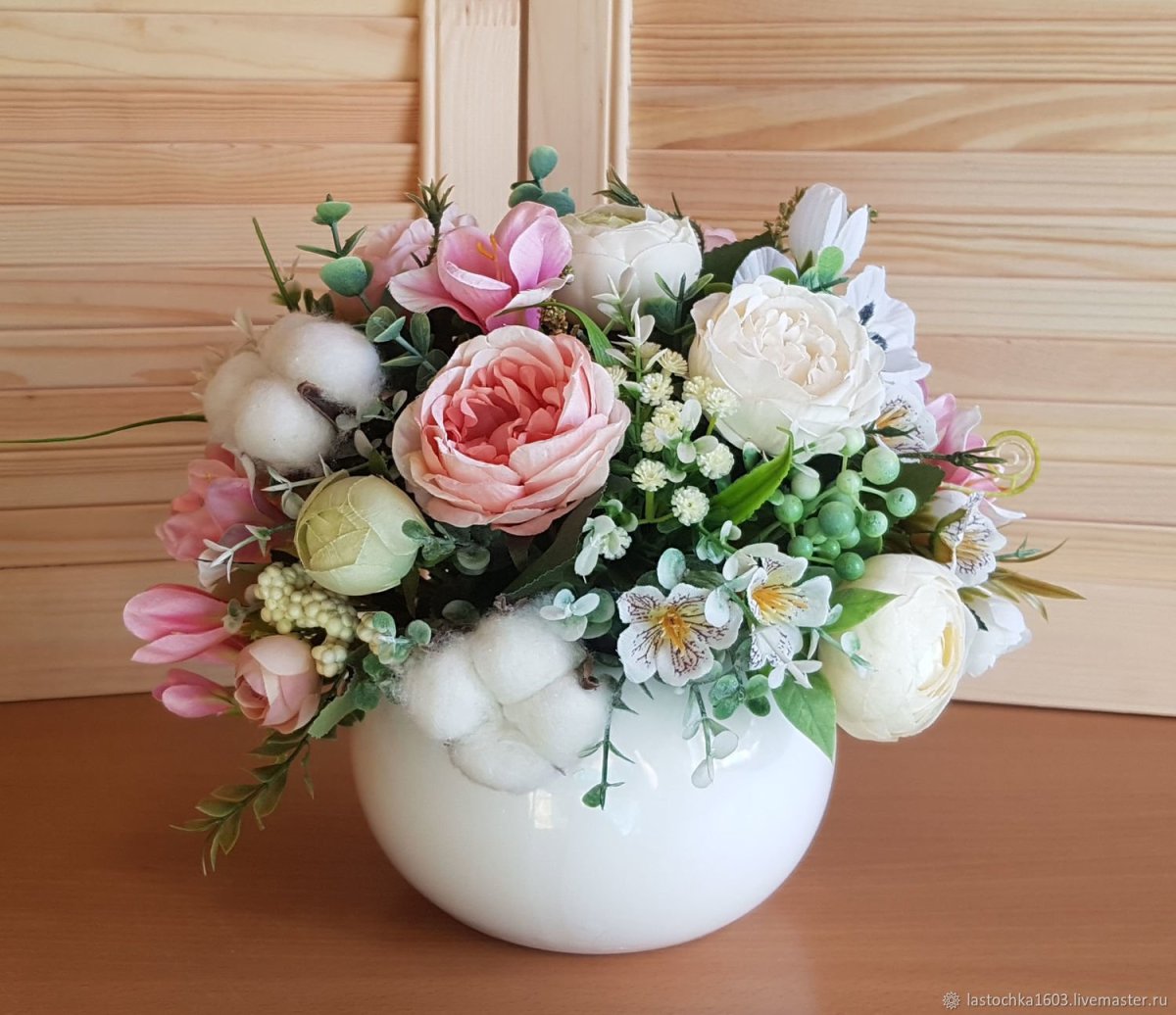 Композиция в декоративном стиле