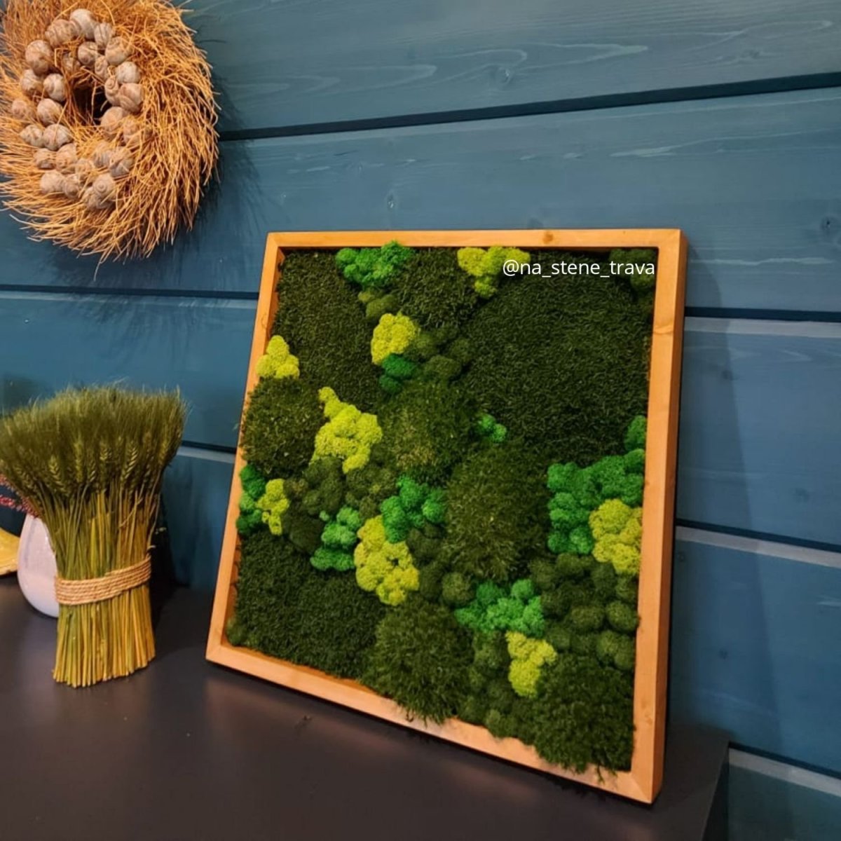 Декор на стену из искусственных растений