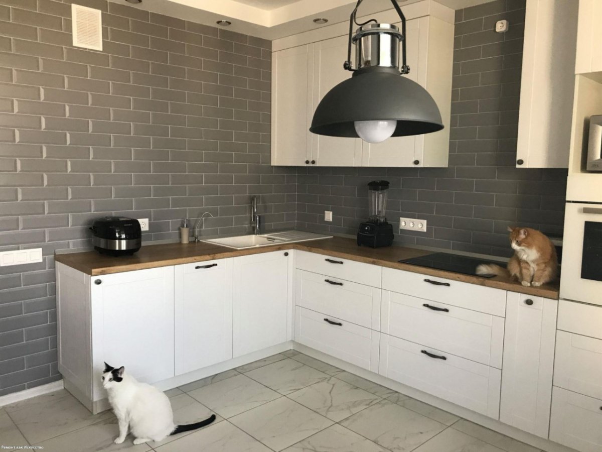 Кухонный гарнитур без верхних шкафов