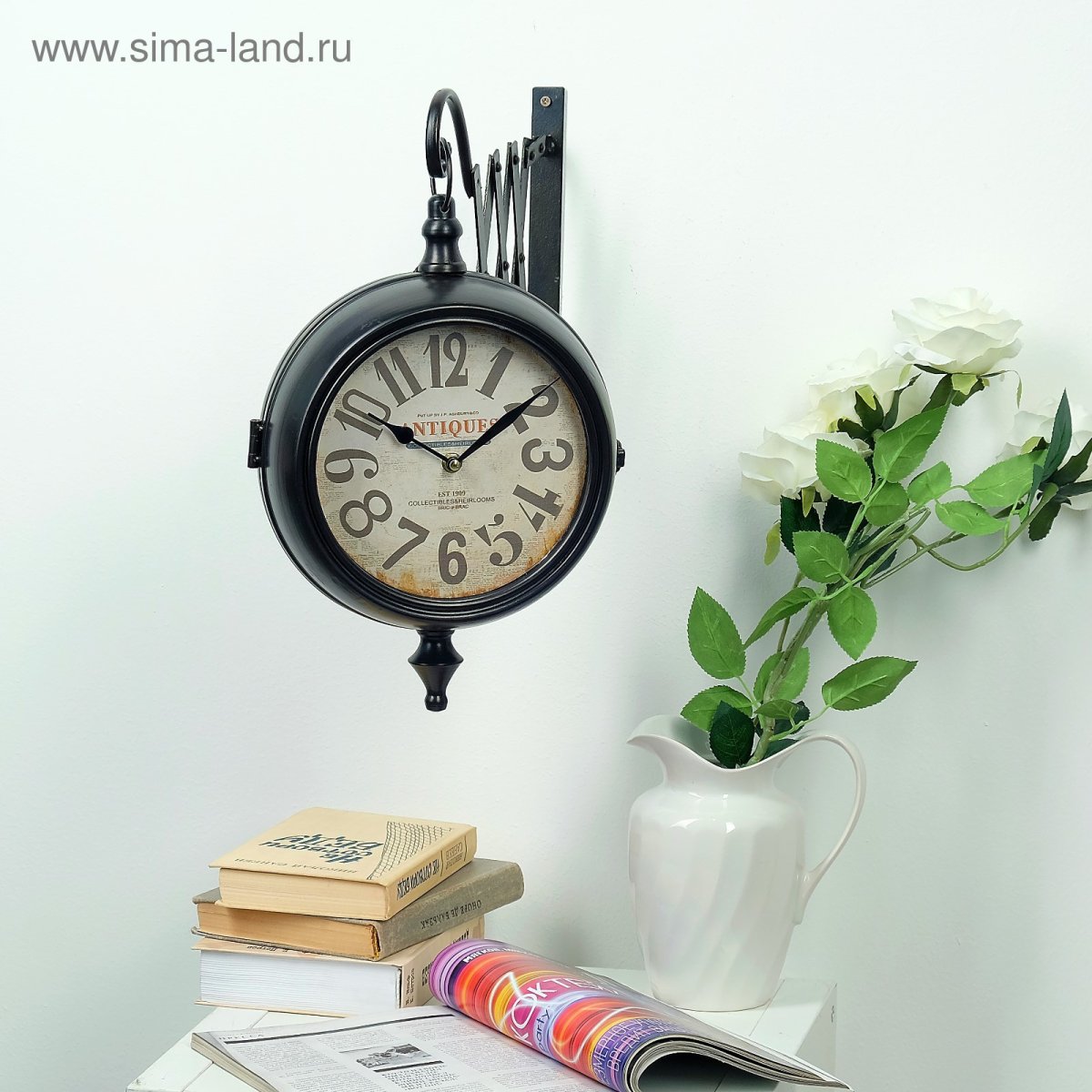 Уличные часы на стену