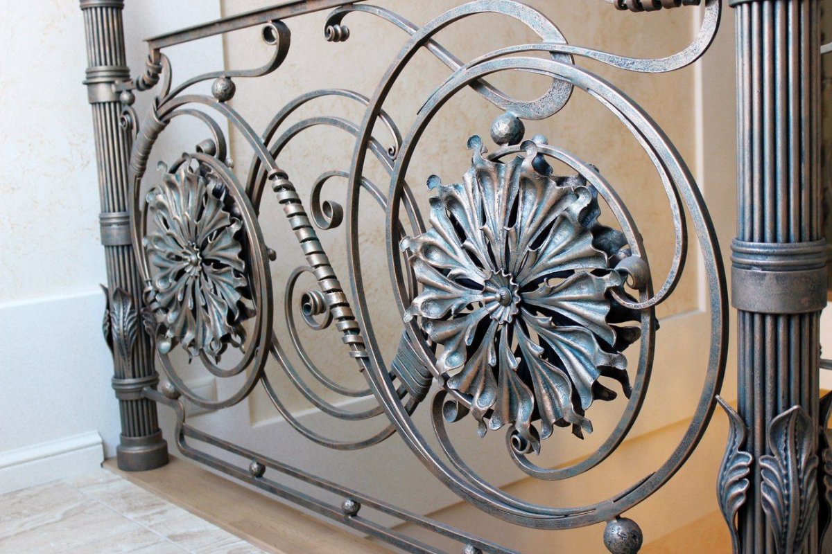 Дизайнерская консоль