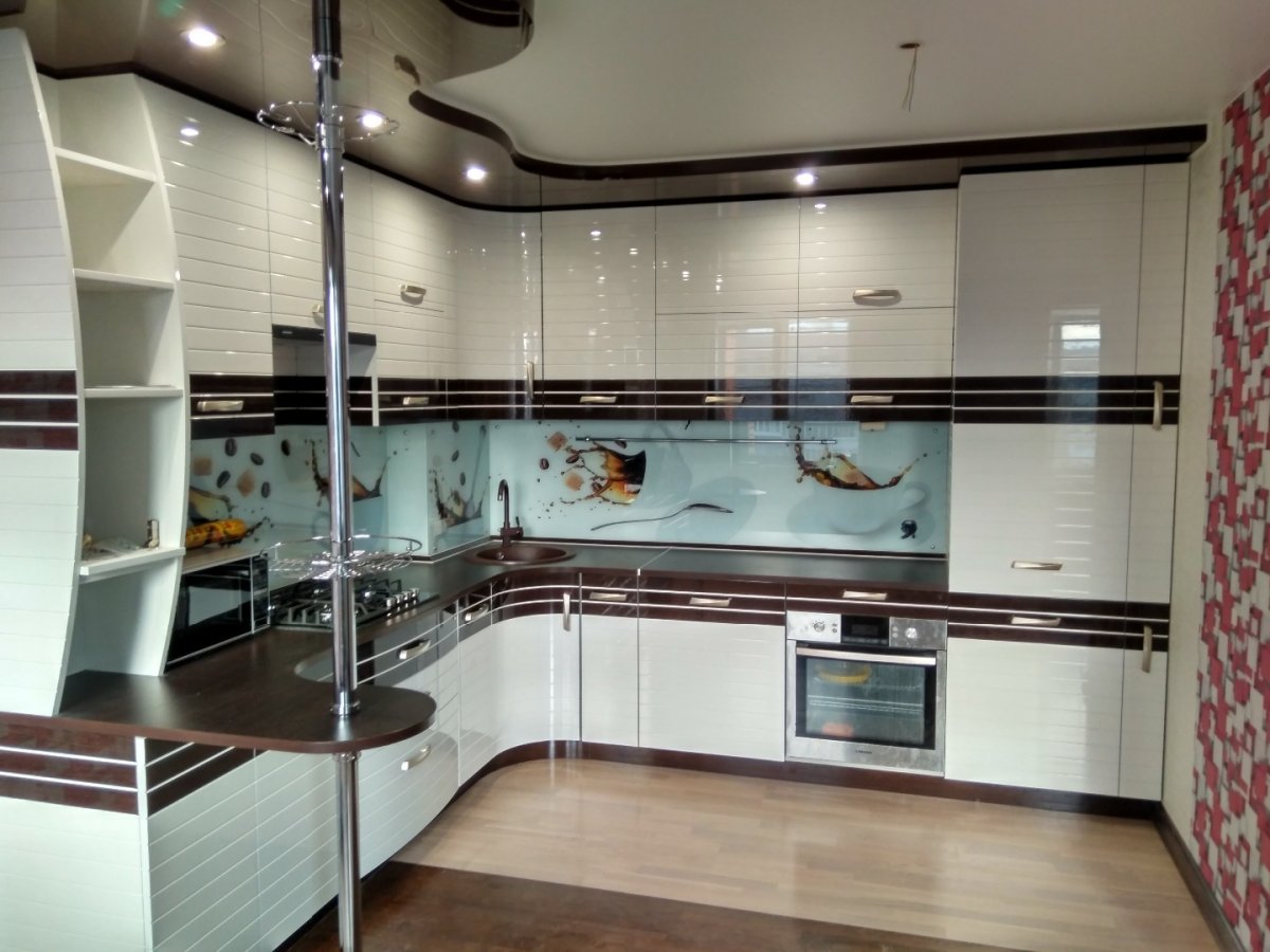 Кухня неправильной формы