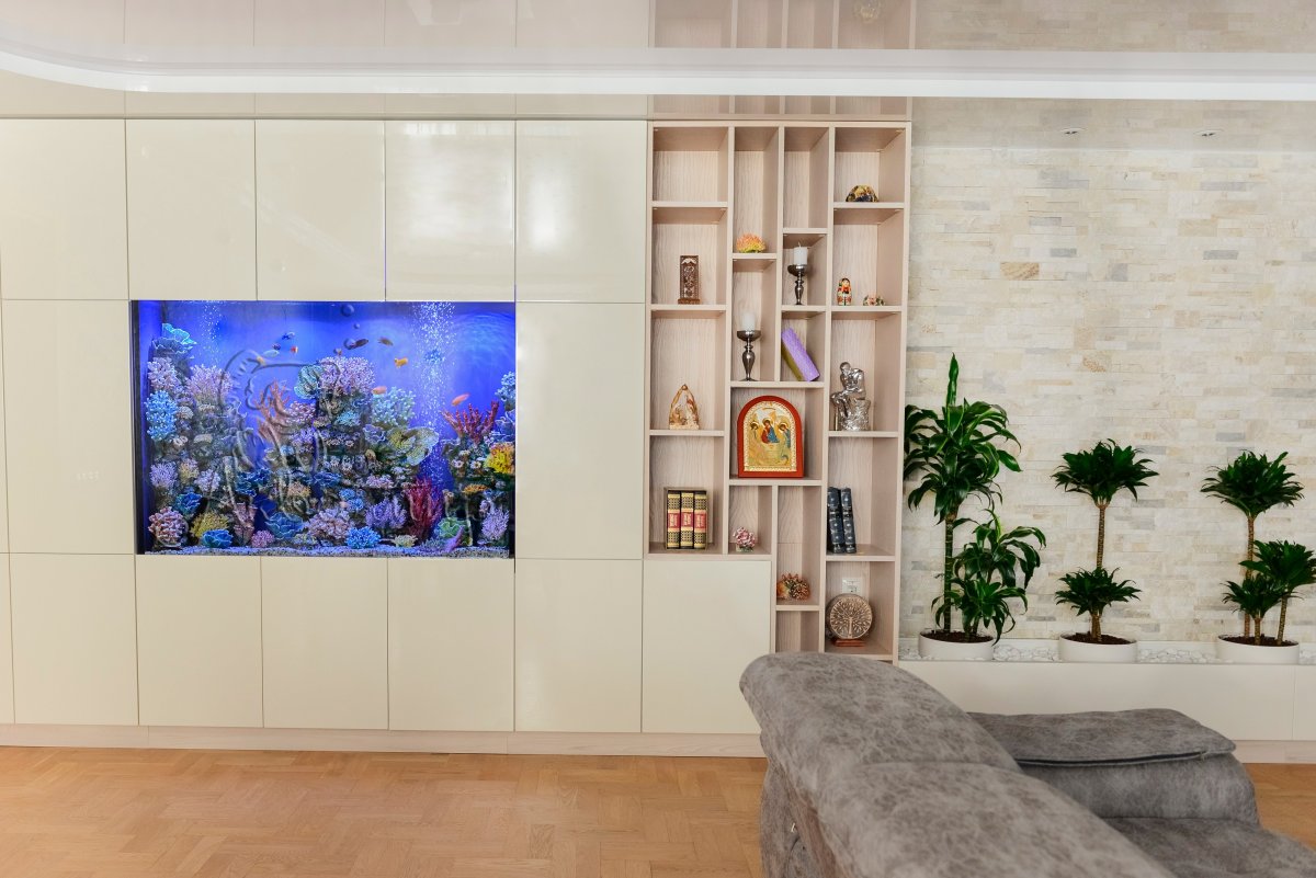 Спальня комната в аквариуме