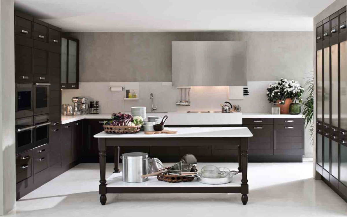 Бело коричневая кухня