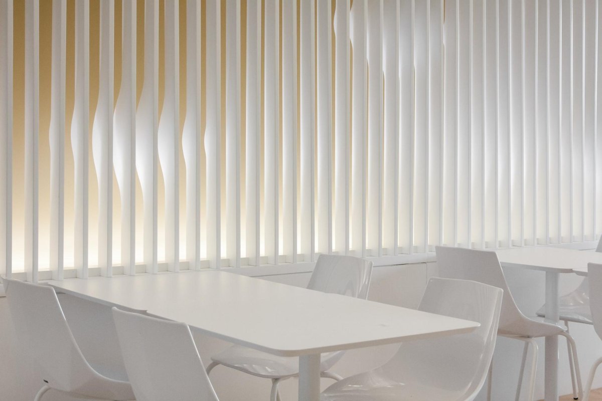 Реечная перегородка белая