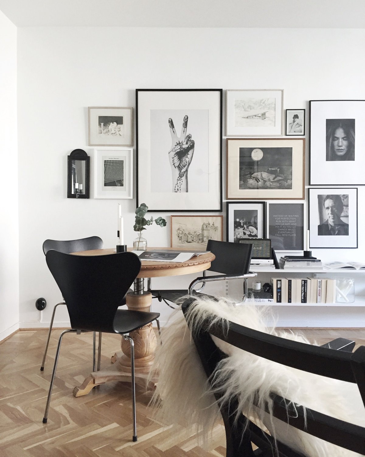 Рама в интерьере