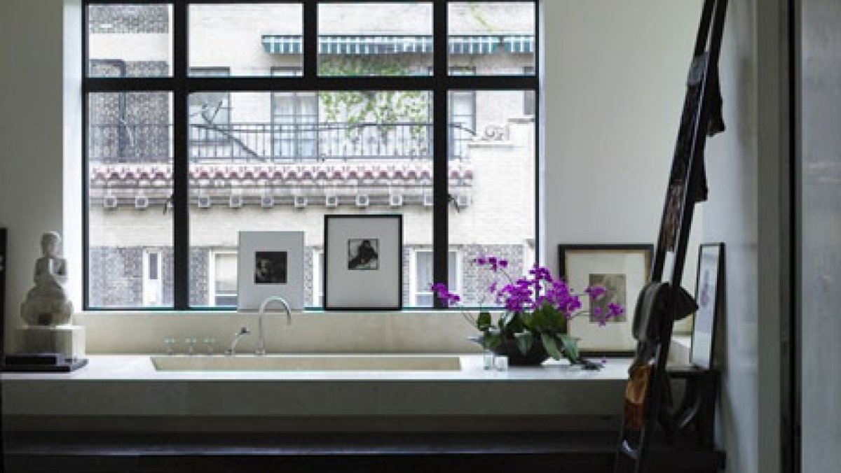 Черные окна в интерьере