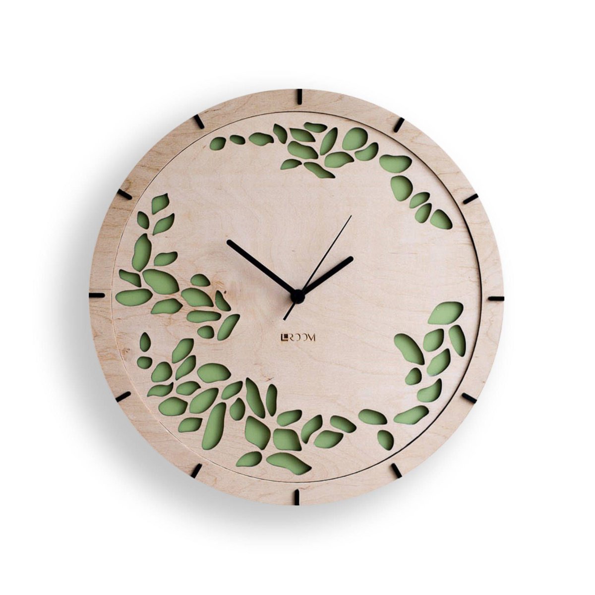 Часы из спила дерева настенные