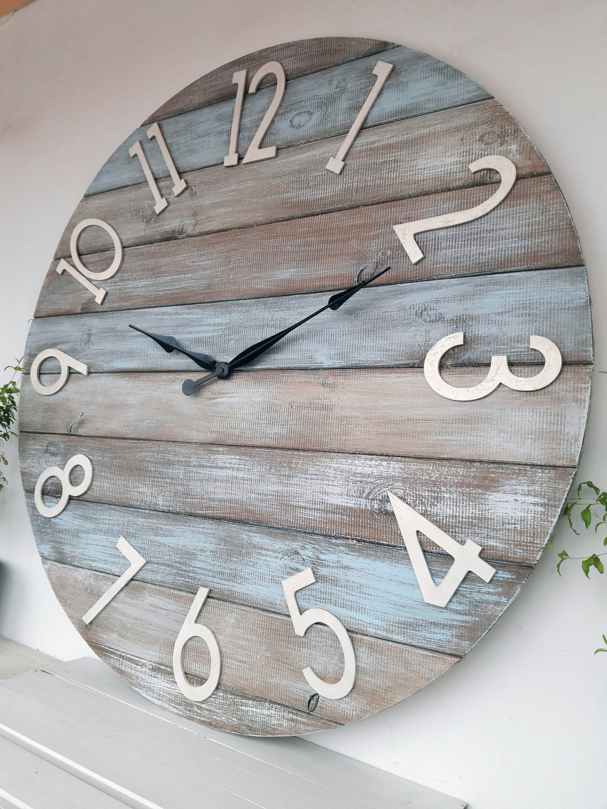 Деревянные часы на стол