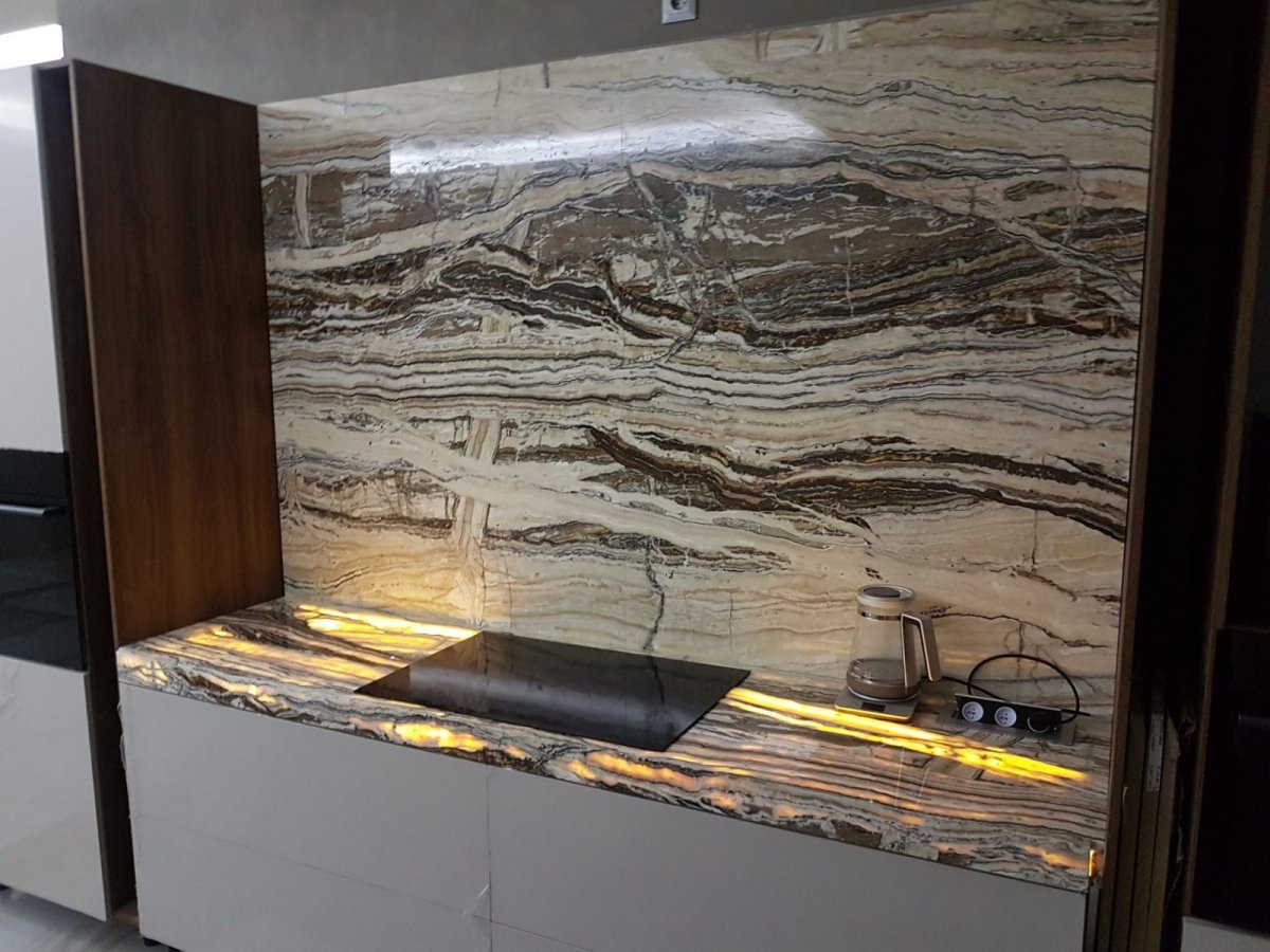 Кухня Ройс гранит Оникс