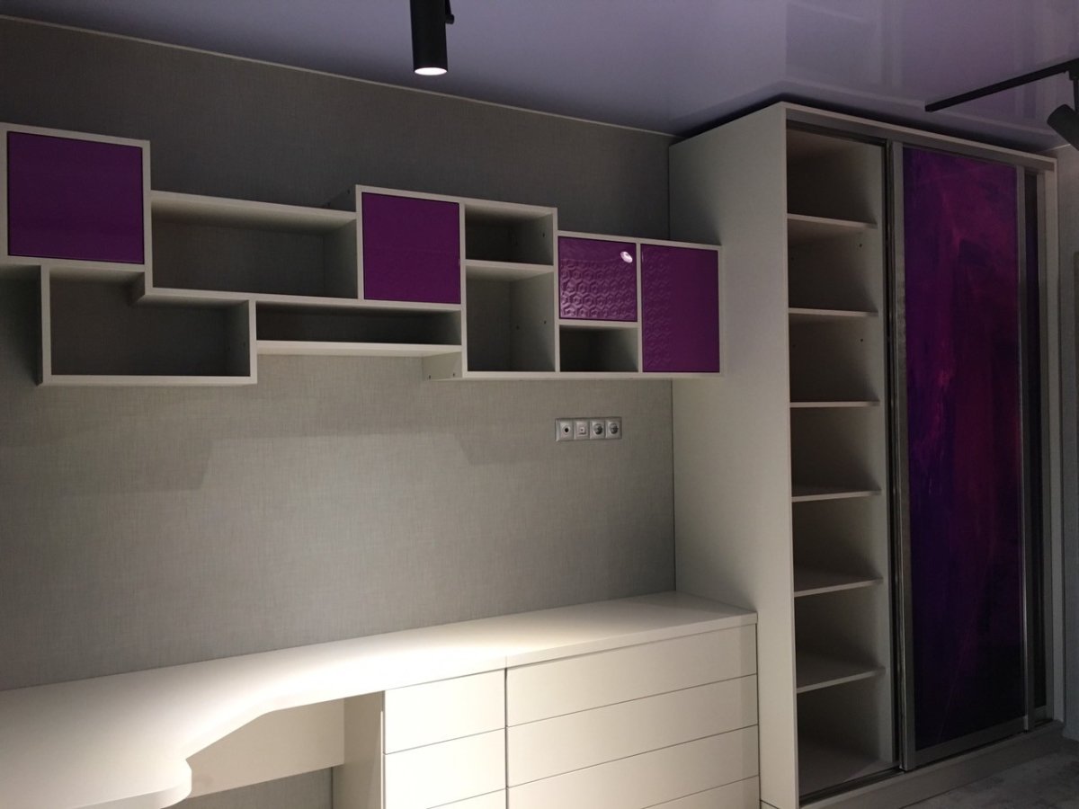 Шкаф в комнату подростка