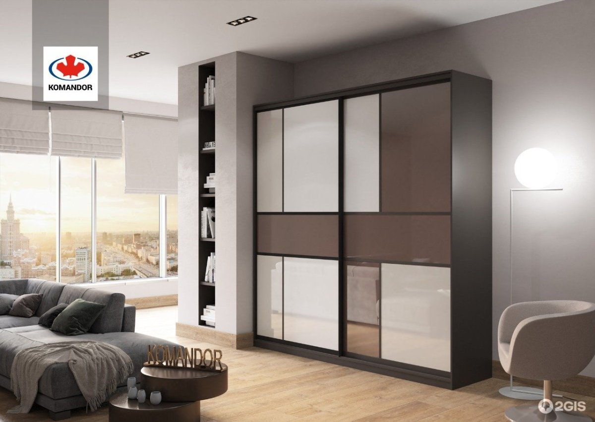 Гардеробная комната с туалетным столиком