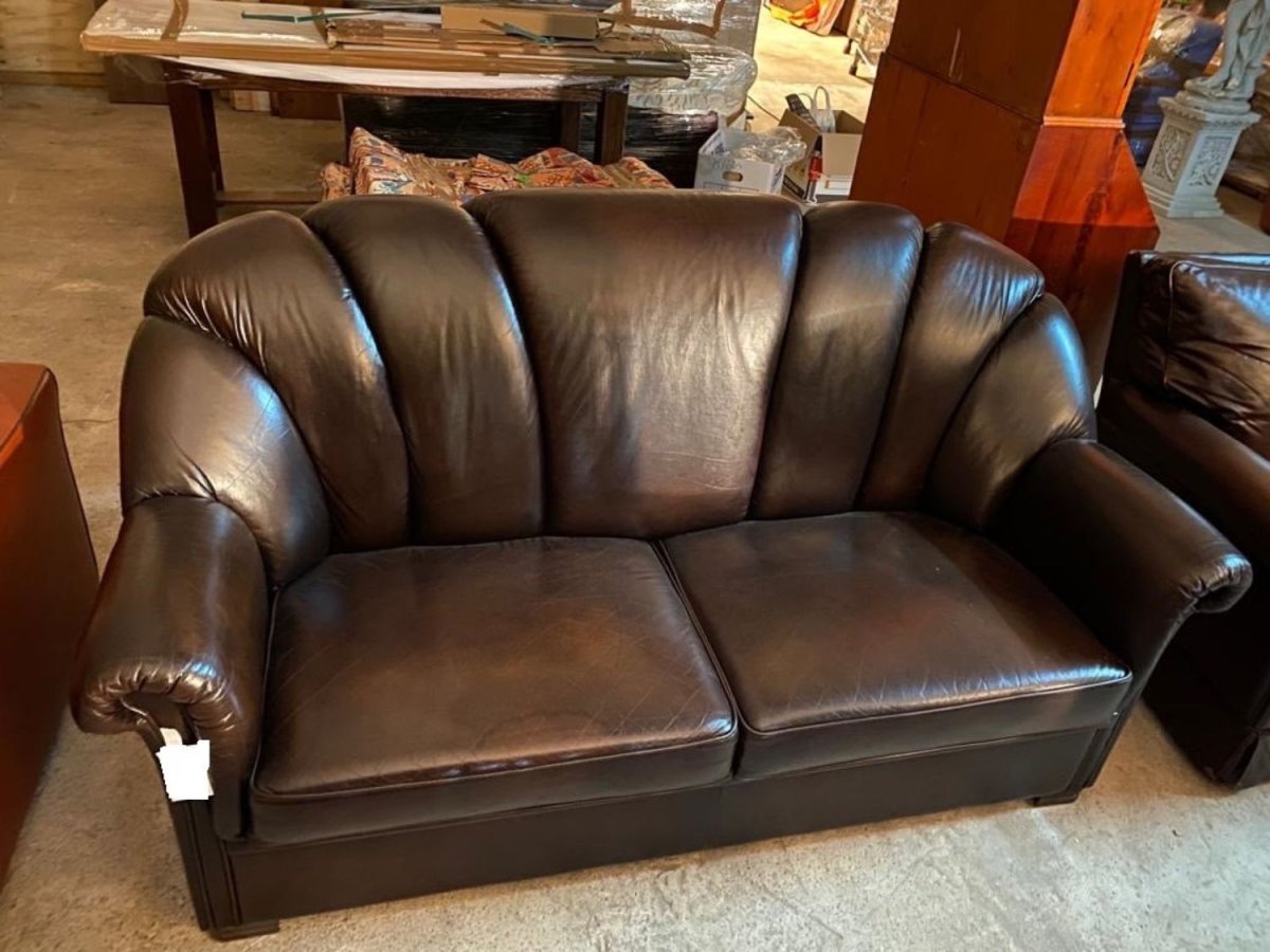 Антикварный диван