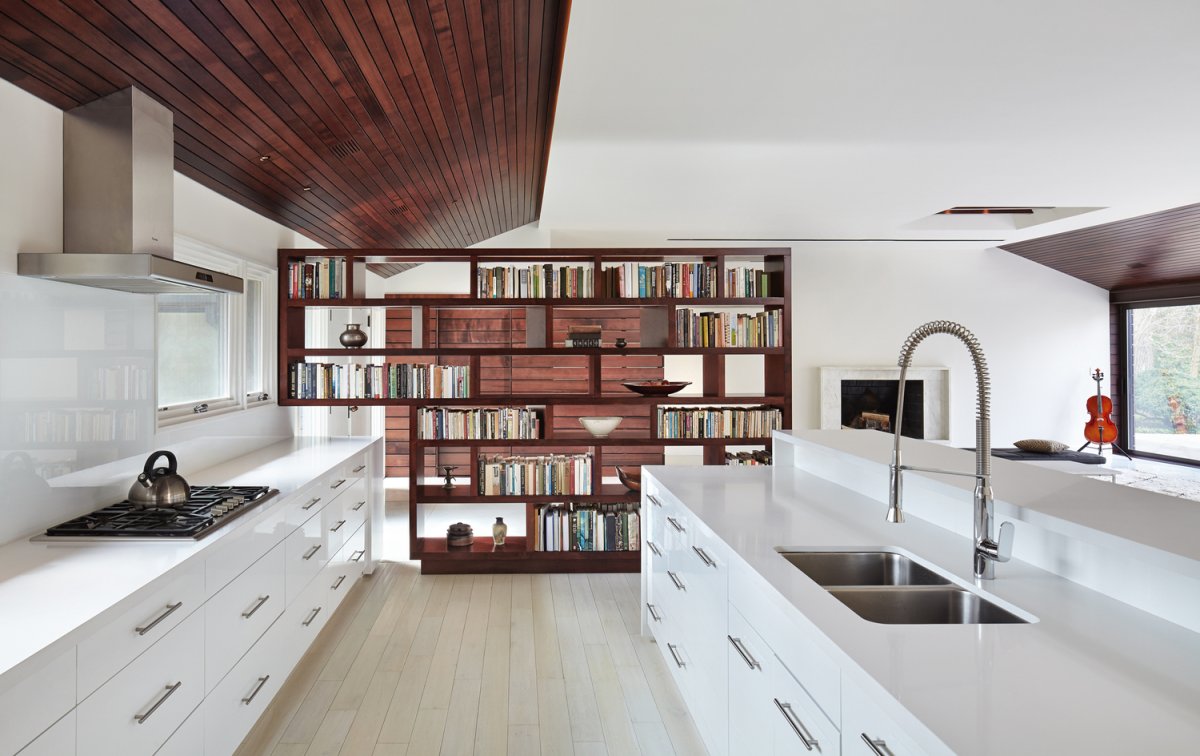 Разноуровневые кухонные шкафы