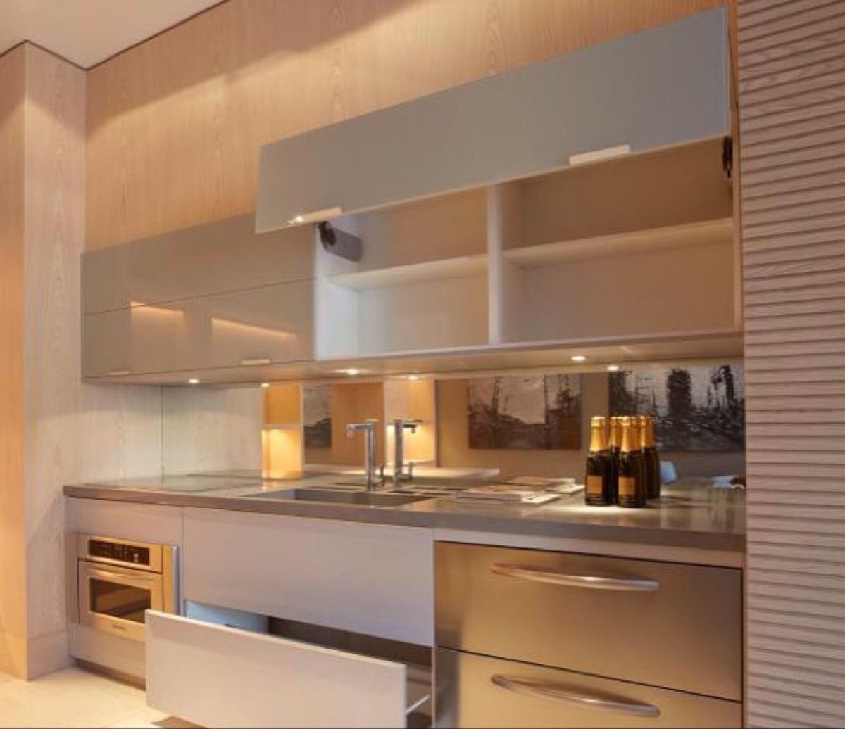 Кухни с барной стойкой