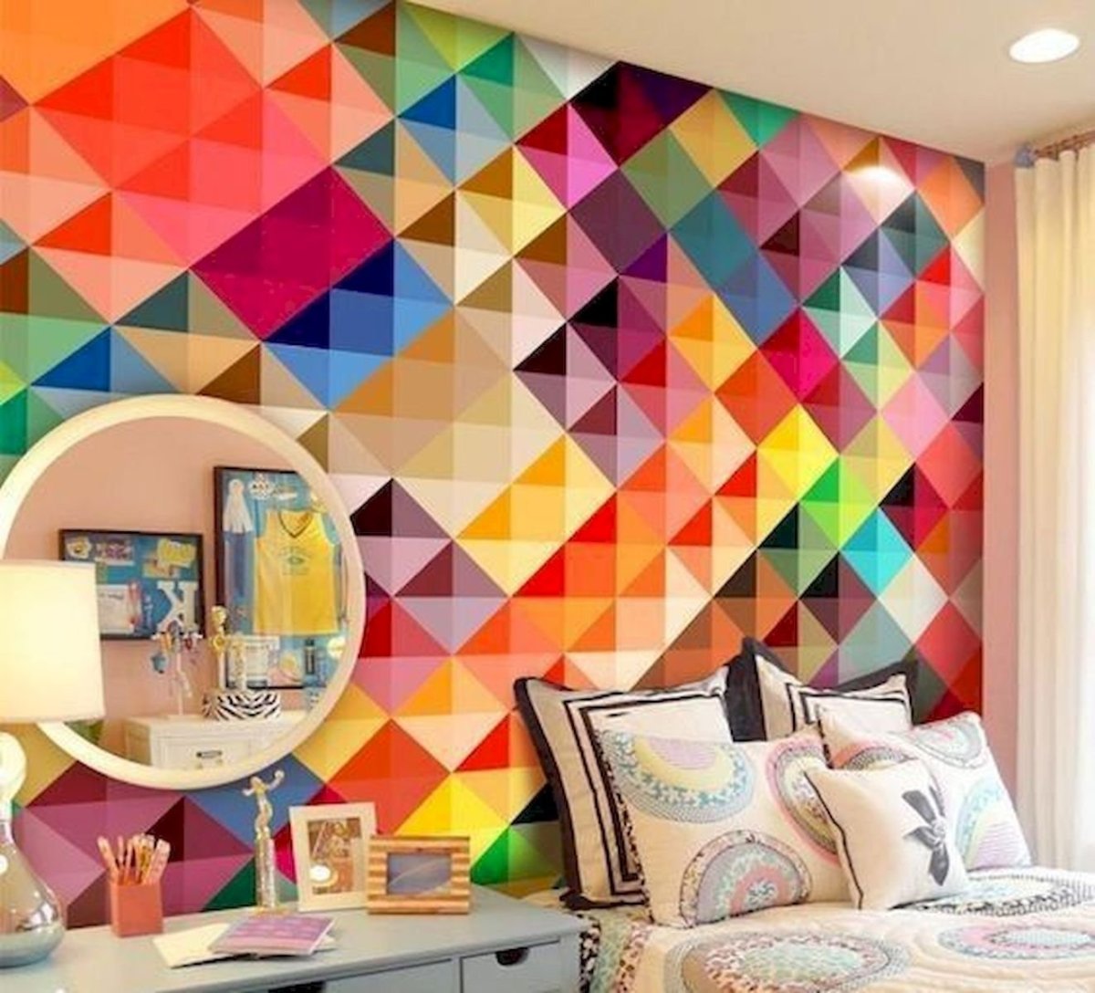 Разноцветные стены
