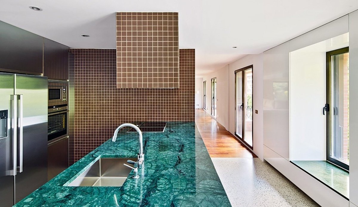 Столешница зеленый мрамор