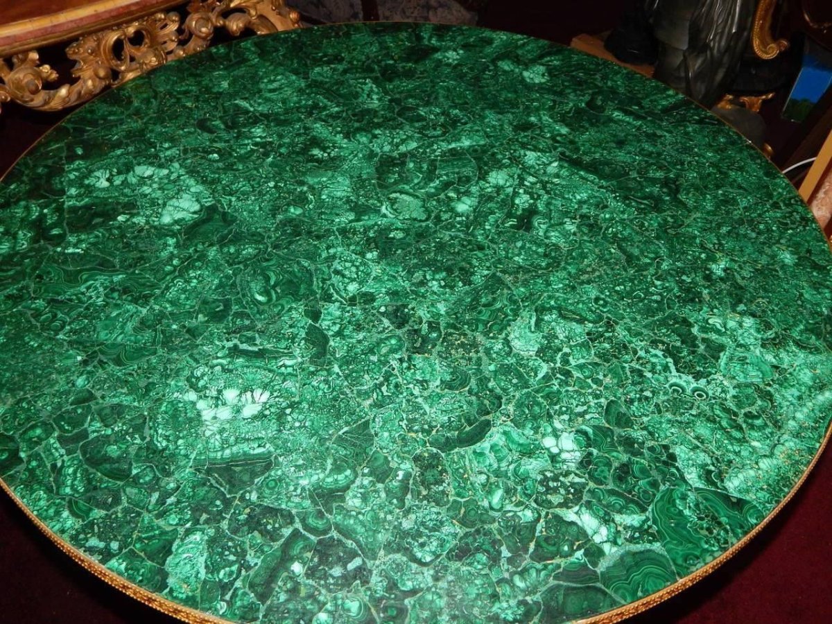 Кухня изумрудного цвета