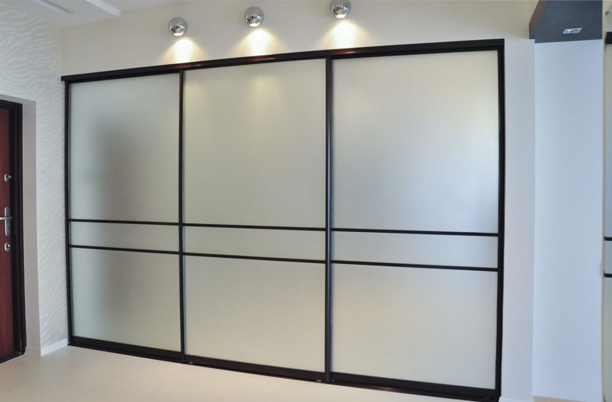 Шкаф Бруно с черным глянцем