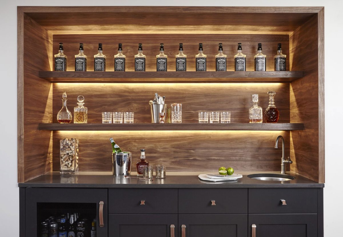 Топ стеллажей для домашнего бара