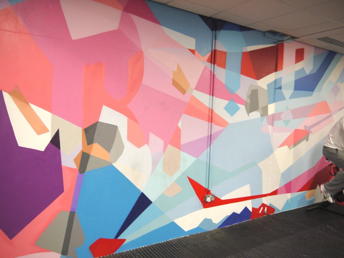 Абстрактная роспись стен