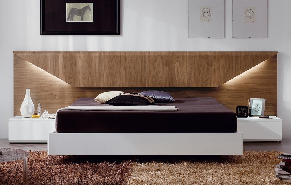 Кровать с тумбочками