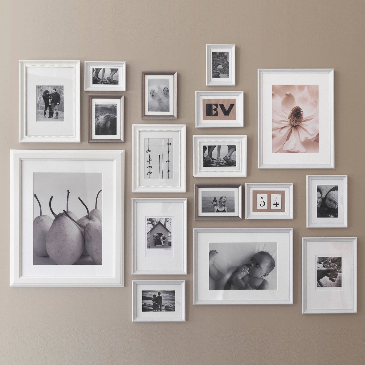 Рамка на стене