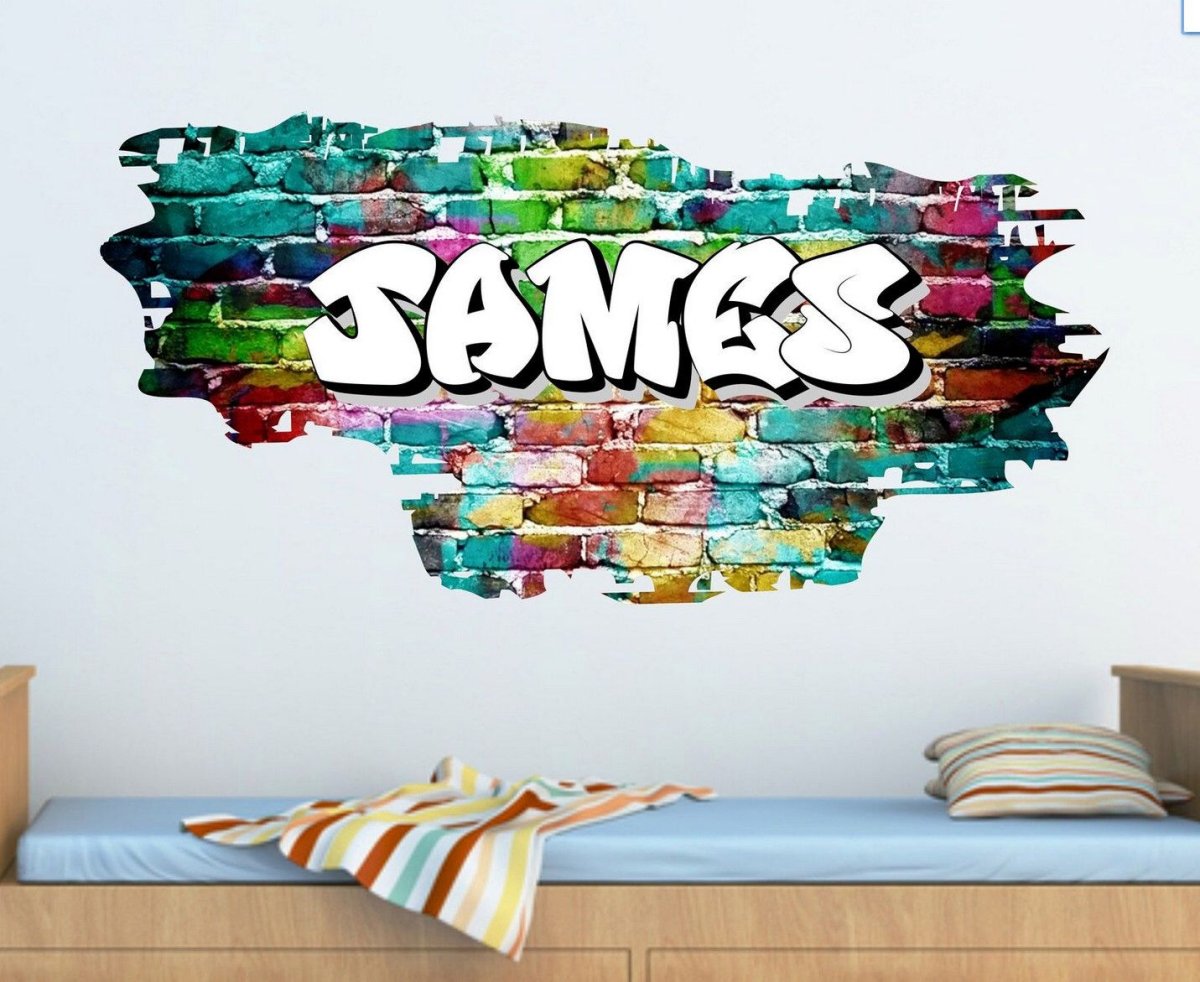 Граффити на стене в комнате