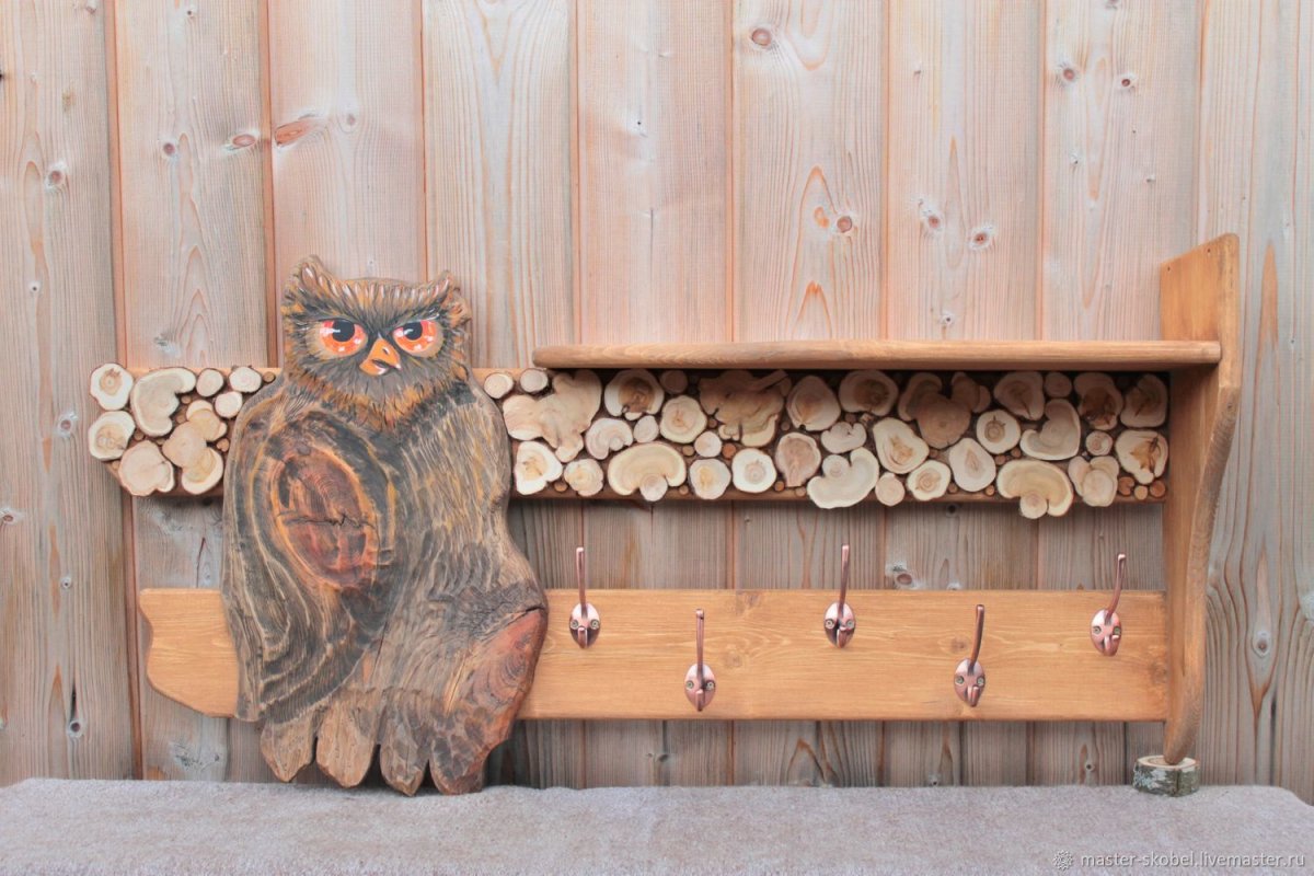 Вешалка из спилов