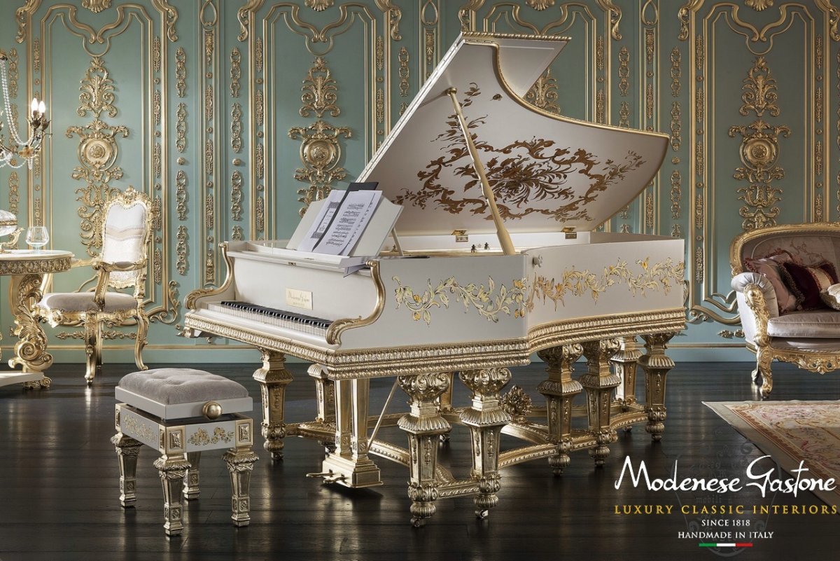 Красивый рояль