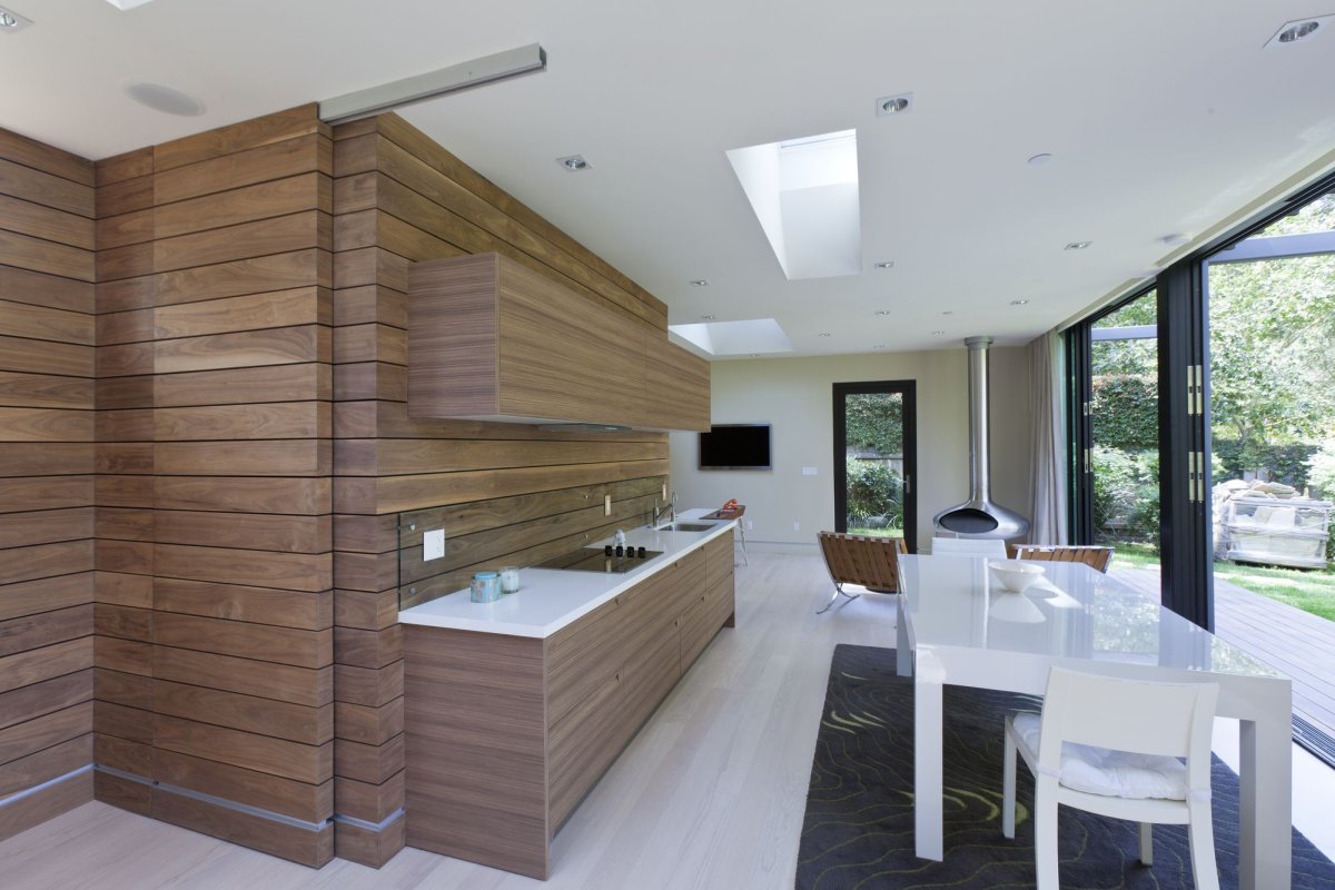 Планкен лиственница в интерьере