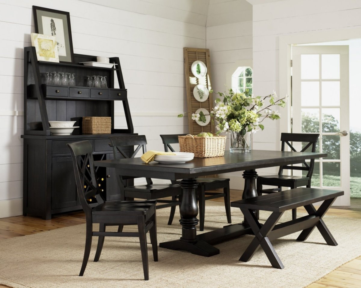 Стол кухонный деревянный