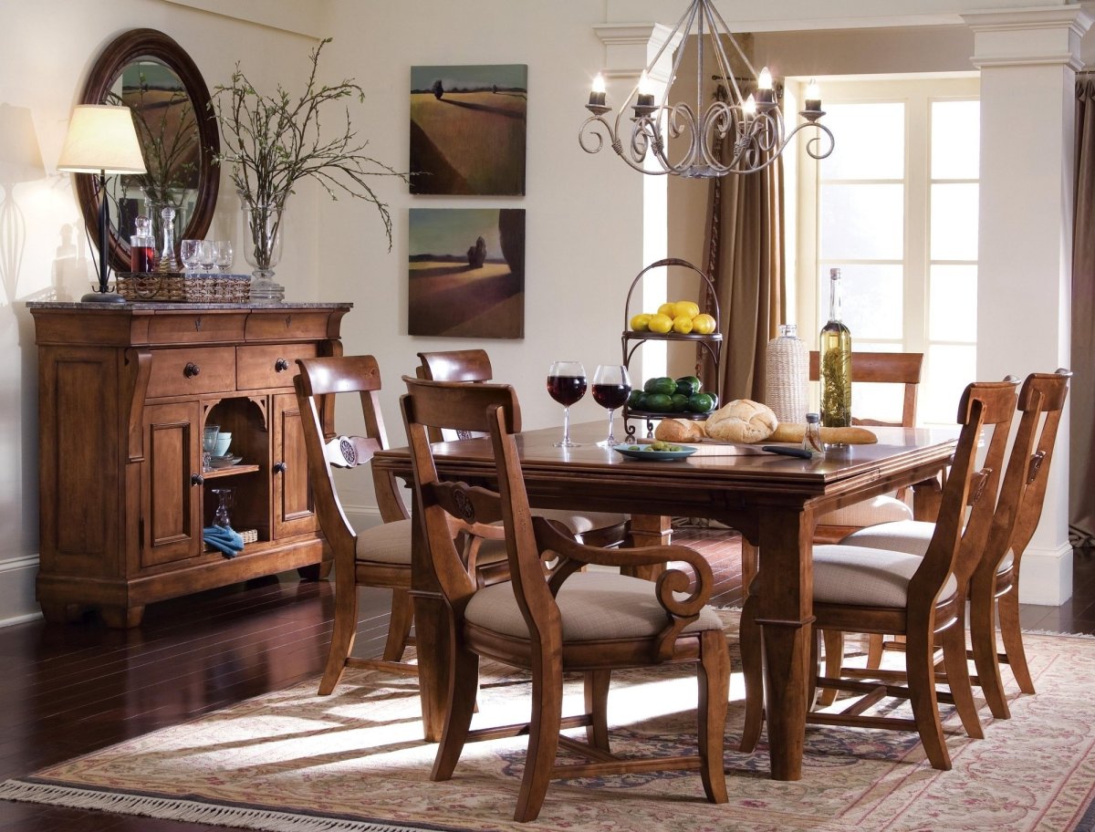 Стол деревянный