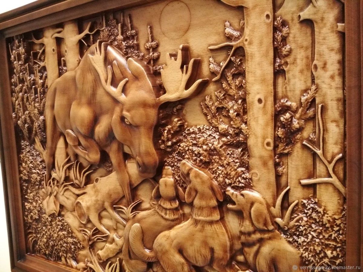 Резные деревянные панно
