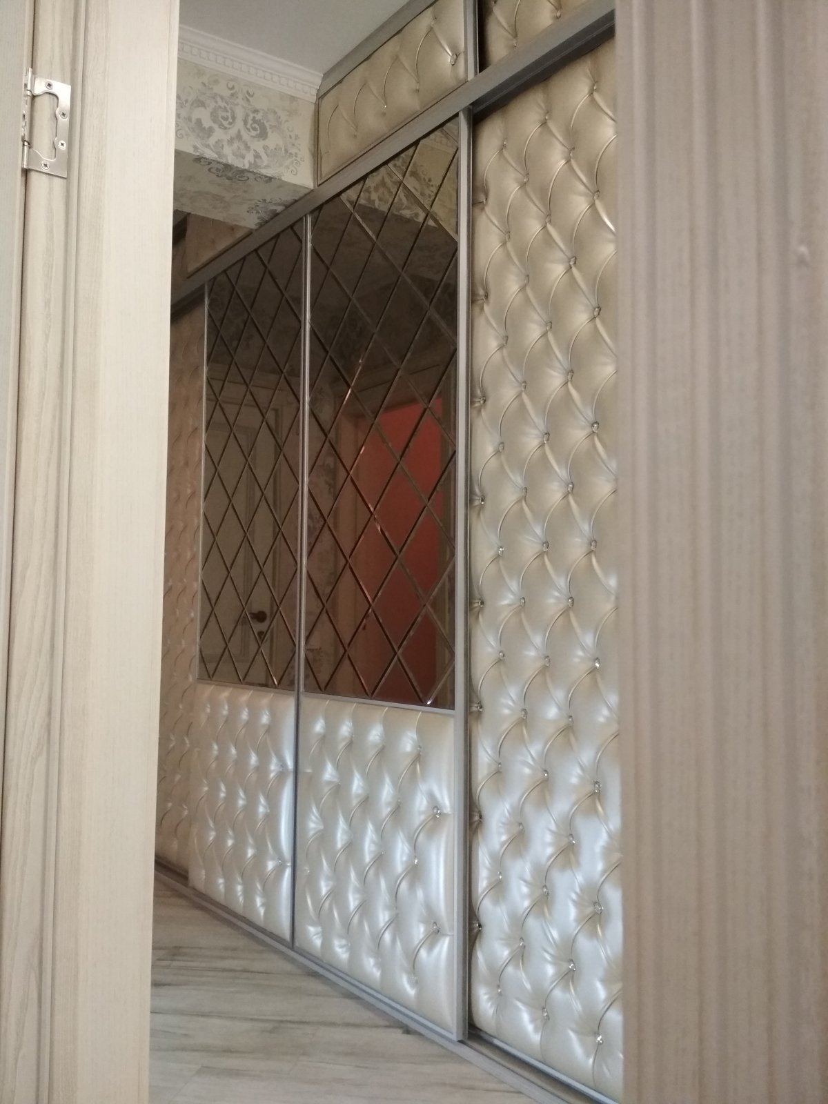 Зеркальная плитка в интерьере