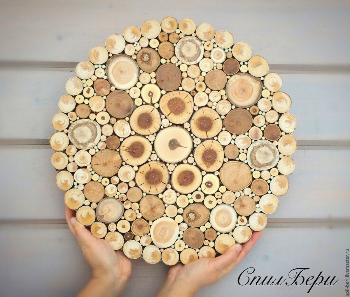 Панно из заборных досок