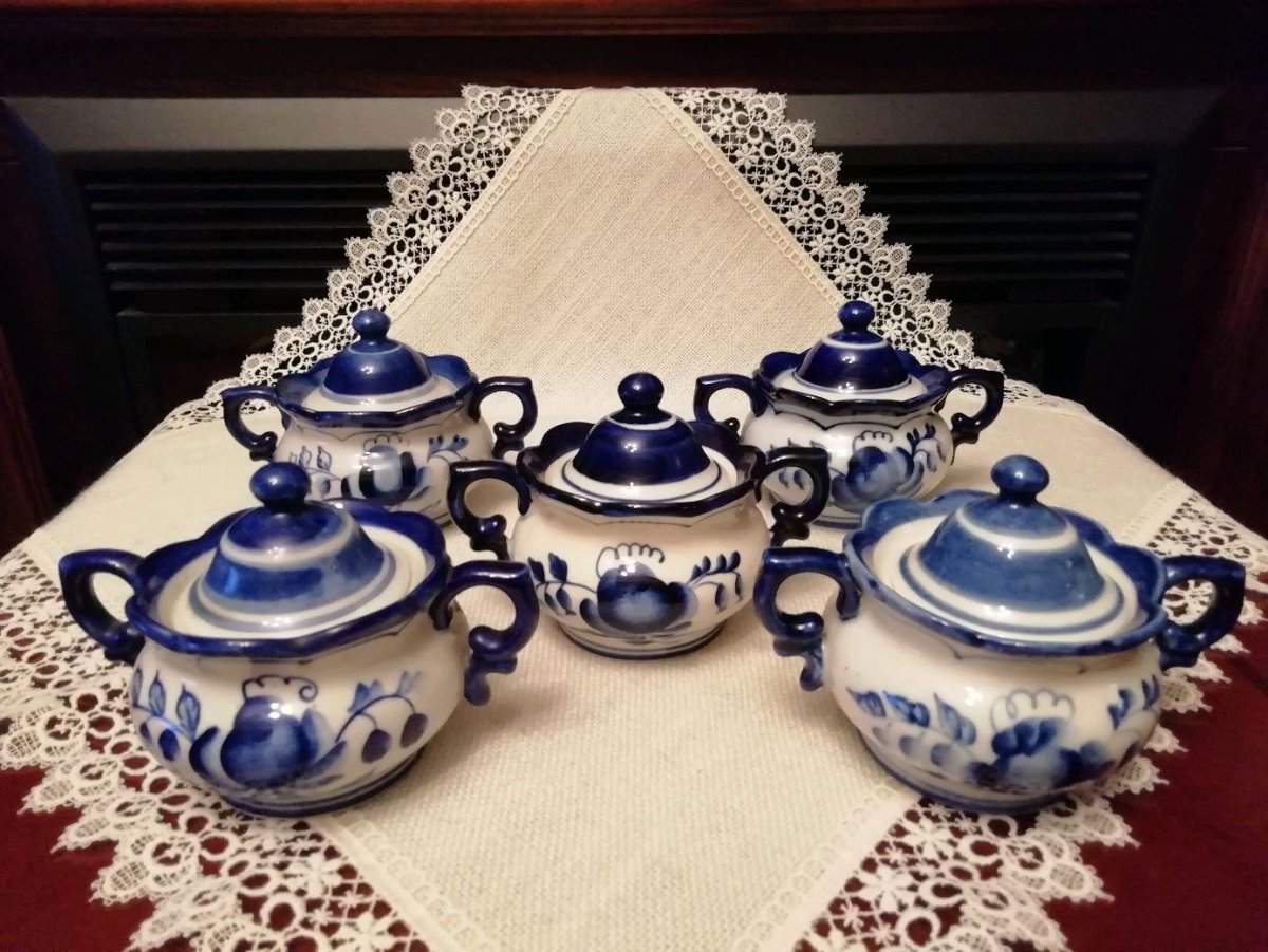 Гжель роспись посуды статуэтки