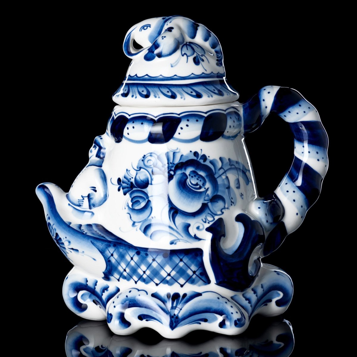 Сервировка новогоднего стола в стиле Гжель