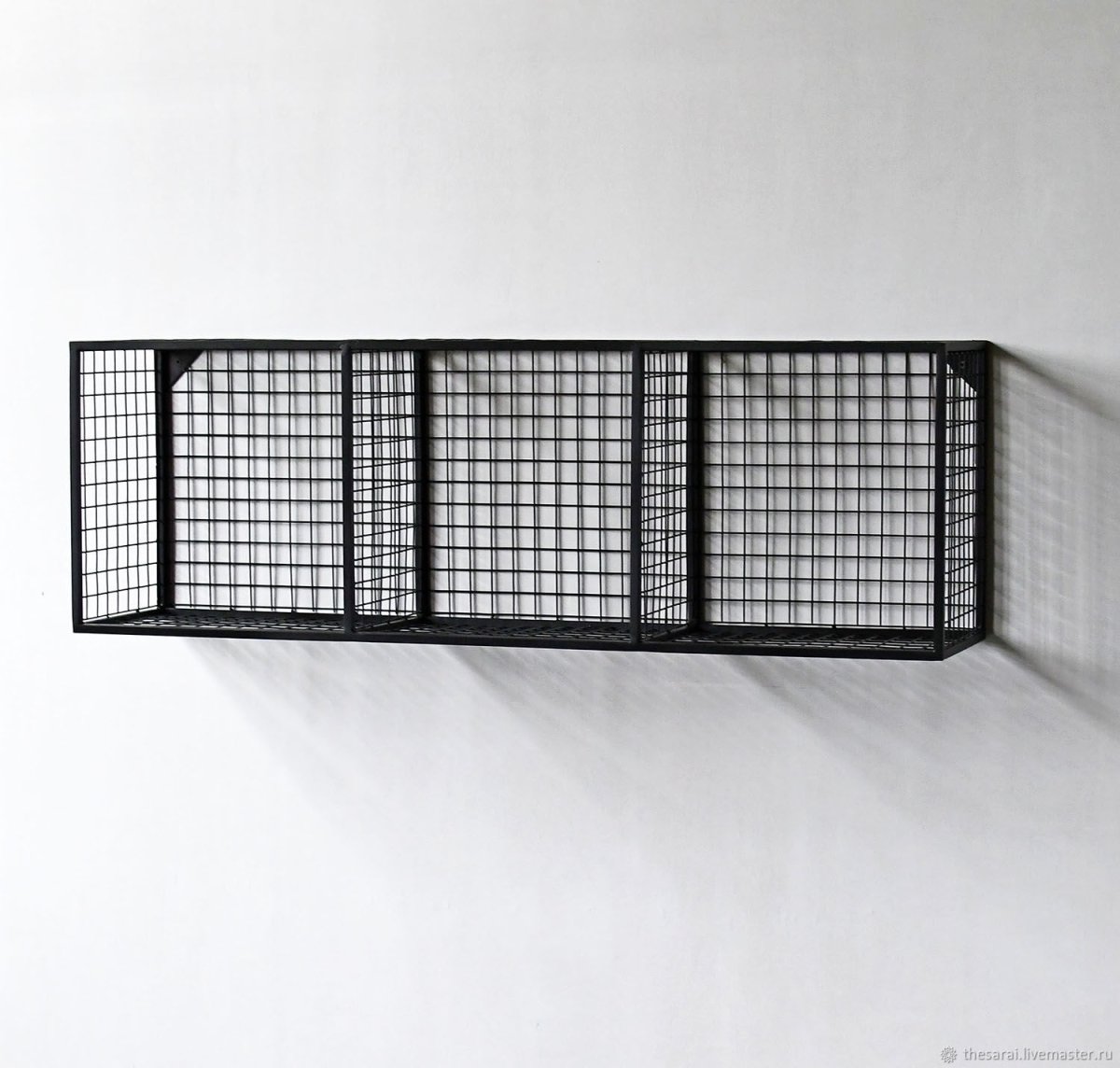 Полка Cubes из металла черного цвета