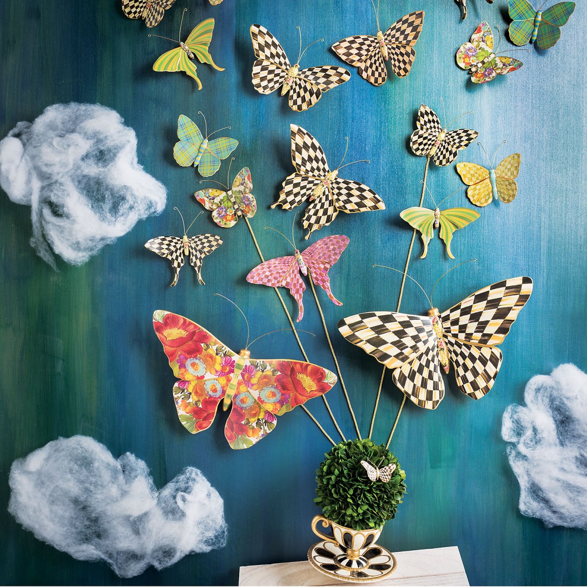 Зеркальные бабочки на стену