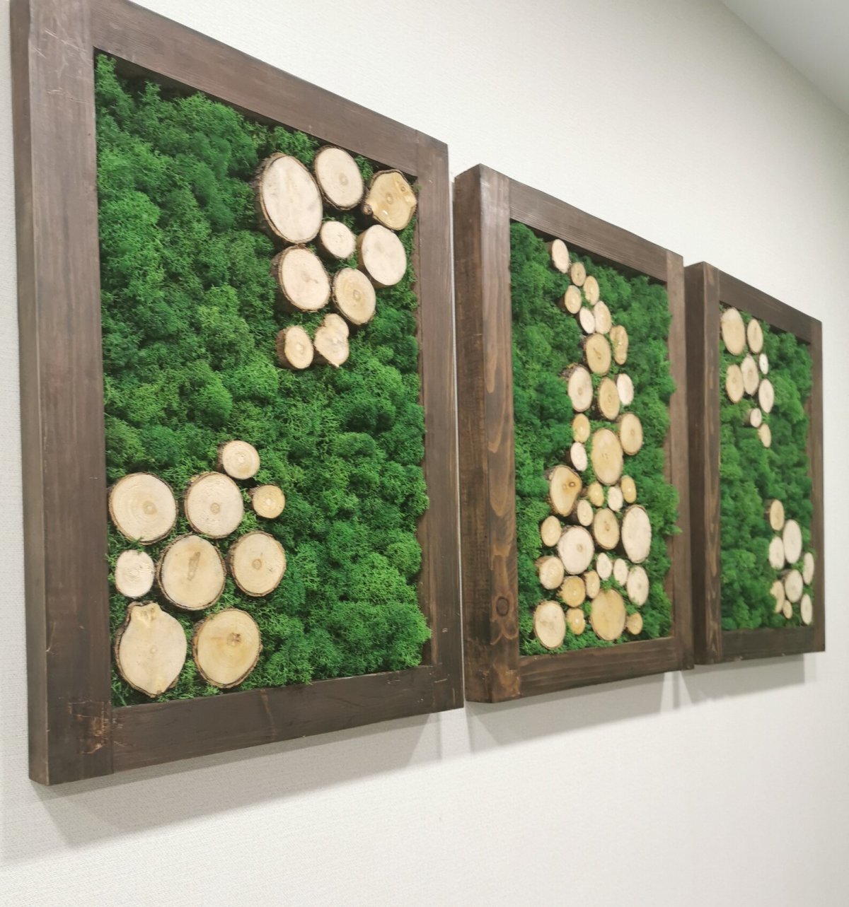 Панно из спилов и мха